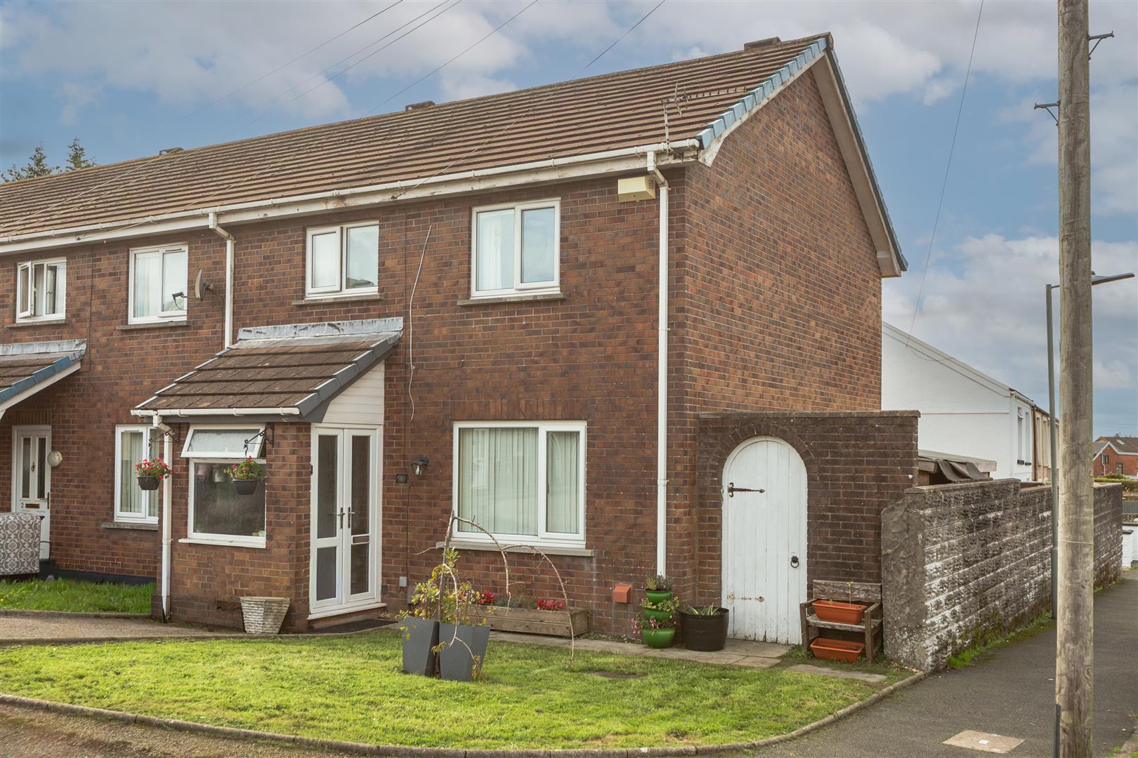 Chiltern Close, Fforestfach, Swansea, SA5 5DA